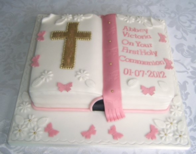 Holycommunionbookcake14fed5e16cb091