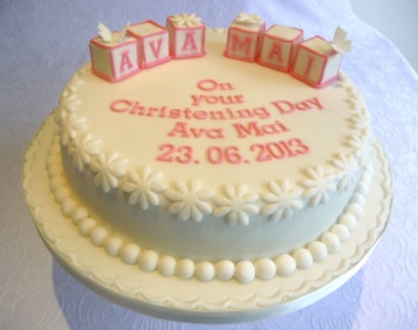 christeningcake-151c4632a7a91a