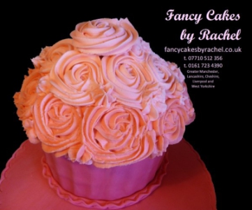 giantcupcakepinkbuttercream-15569ec3abaa1d