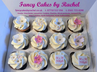 nikahcupcakeswithpinkflowers-15b1b79dbed968