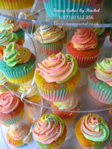 rainbowcupcakes-15389e0234053a