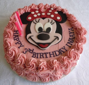 minniemousebirthdaycake-1527f5bcddfdd9