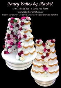 1splitinhalfweddingcakewithroses-157a0f6aeab2ca