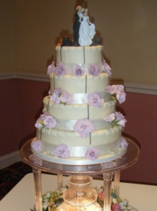 253-whitechocolateweddingcake1