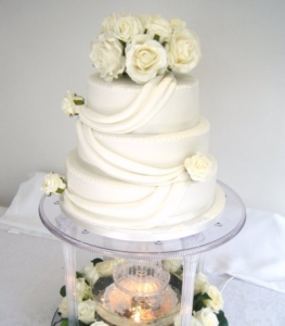 fountainweddingcake225071ba2d8e552