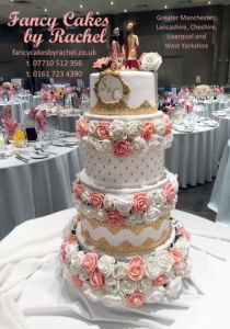 peachwhiteandgoldweddingcake-15ab7efd4360db