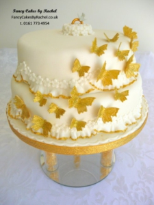 weddingcakewithgoldbutterflies-151dd69f4b65f4