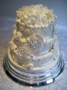 weddingcakewithroses14fd30ce754791