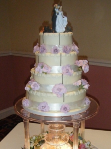 whitechocolateweddingcake15071ba4c91786